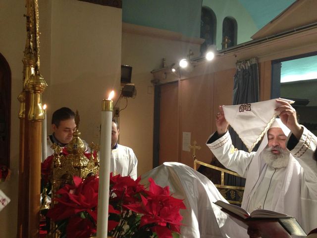 Early Liturgy at the Archangel Greek Orthodox Church, photo 18 of 37