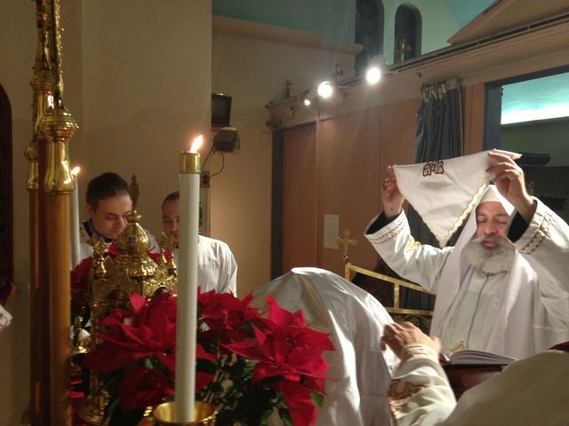 Early Liturgy at the Archangel Greek Orthodox Church, photo 19 of 37