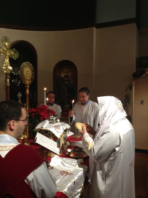 Early Liturgy at the Archangel Greek Orthodox Church, photo 24 of 37