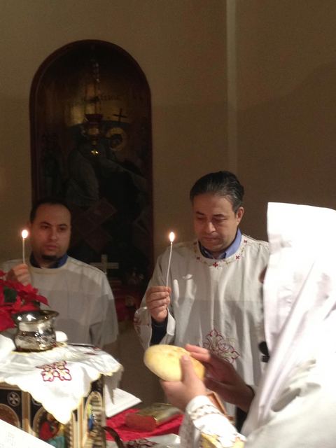 Early Liturgy at the Archangel Greek Orthodox Church, photo 25 of 37