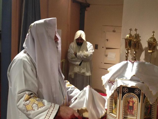 Early Liturgy at the Archangel Greek Orthodox Church, photo 28 of 37