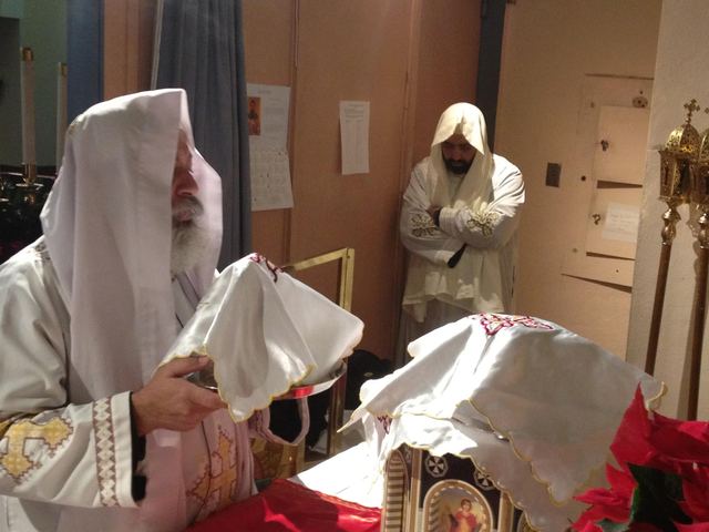 Early Liturgy at the Archangel Greek Orthodox Church, photo 29 of 37