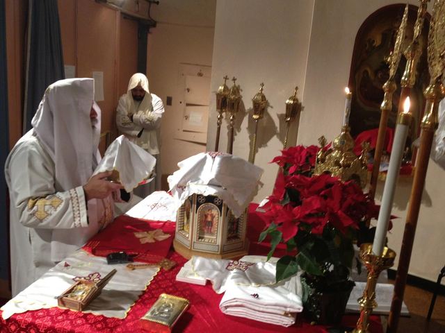 Early Liturgy at the Archangel Greek Orthodox Church, photo 30 of 37