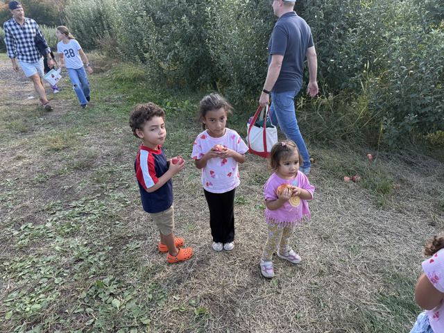 SPSA Apple Picking, photo 24 of 32